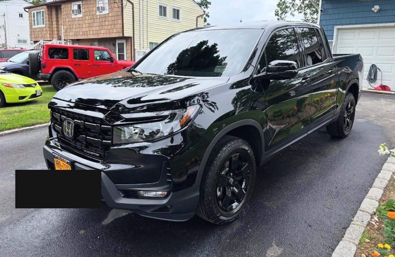 Black Honda Ridgeline exterior detail